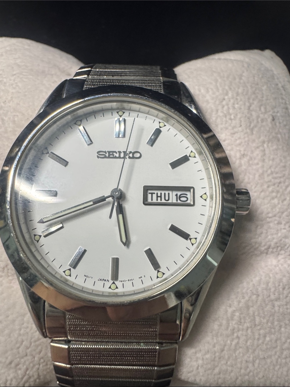 #147 Seiko Silver and White Men's Day-Date Watch - Picture 6 of 6